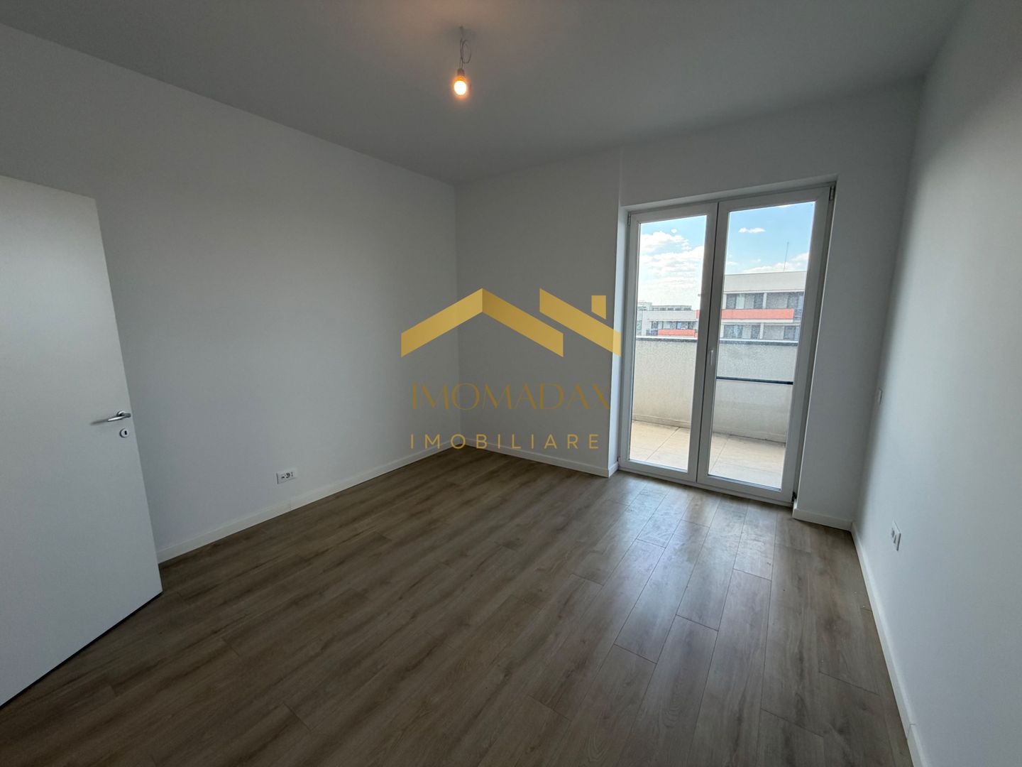 Aradului-3 Camere-2 Balcoane - Poză 9