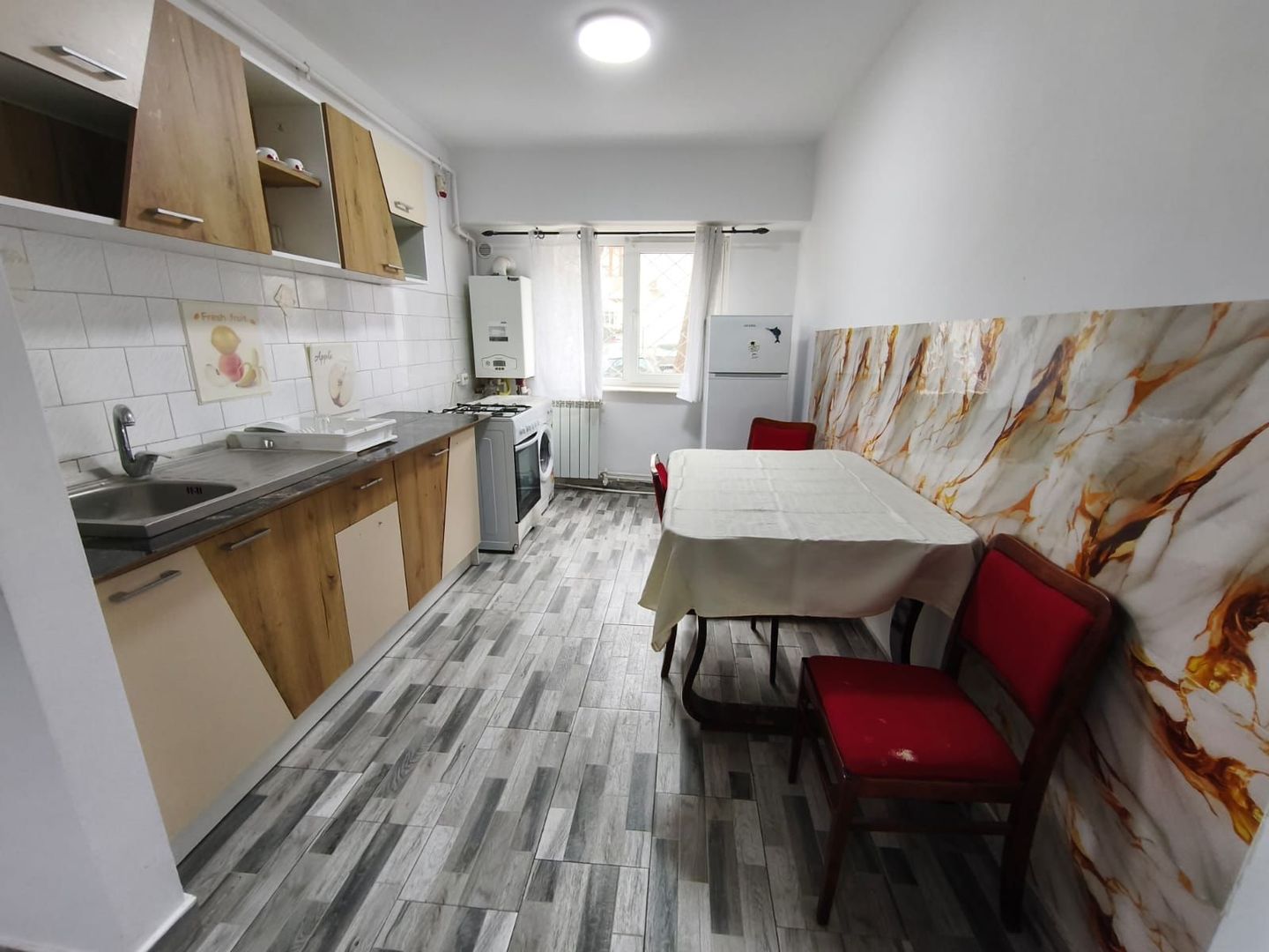 Apartament 3 camere | Bd. Tomis |  Zona Tomis 3 | Poziție excelentă - Poză 11