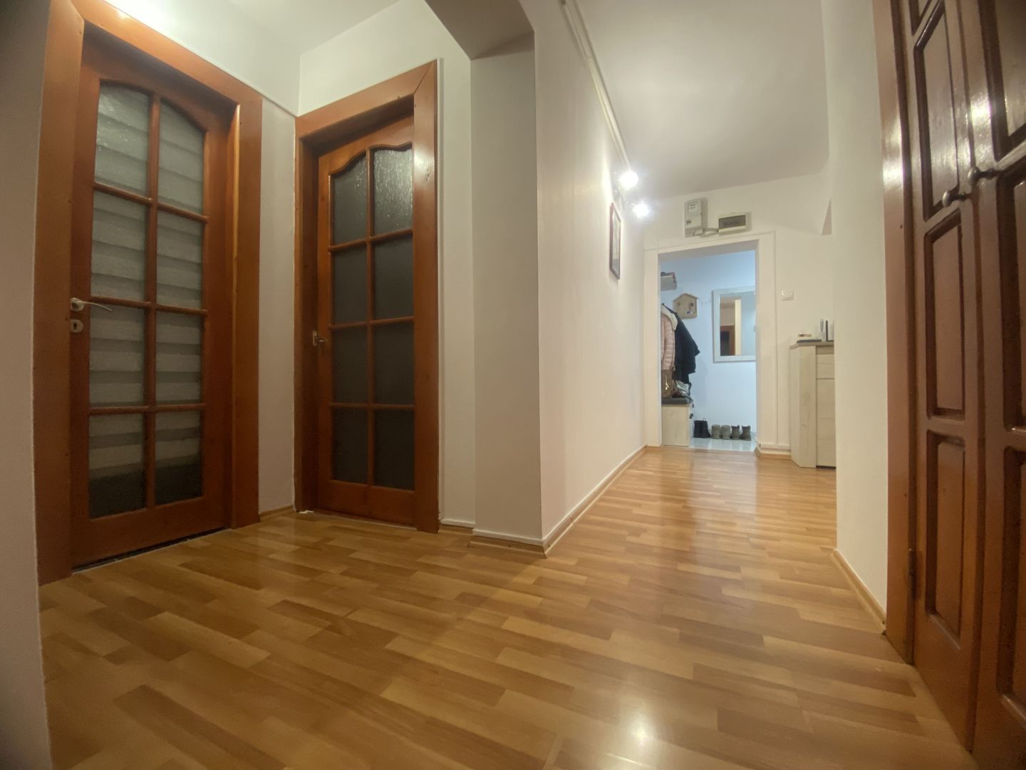 Vânzare apartament 3 camere - Confort modern într-o zonă excelentă! - Poză 11