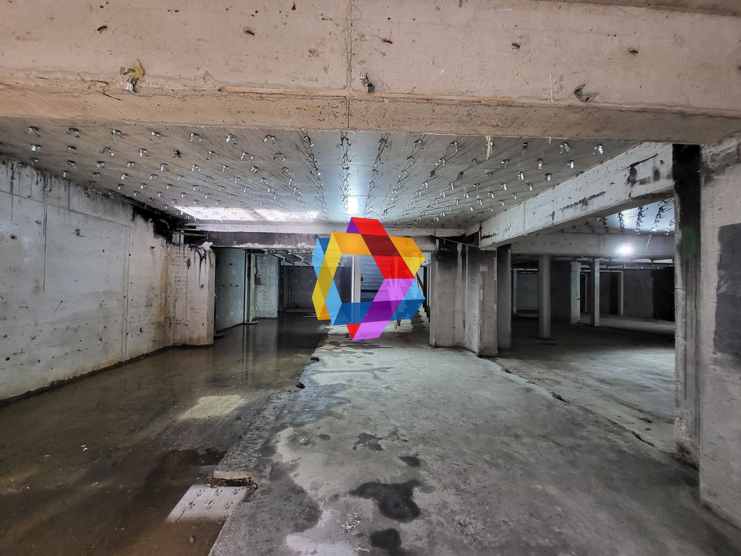 Clădire mixta -3600 mp - Poză 8