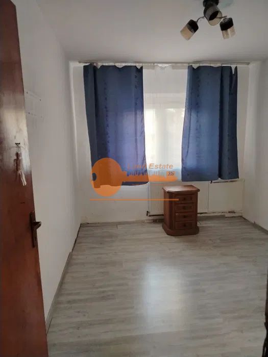 Apartament cu 4 camere in zona Gorjului - Poză 6