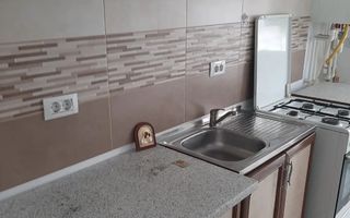 Apartament 2 camere decomandat 54 mp Galata Panoramic Res. 350 euro - Poză 8