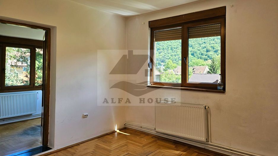 Casa deosebita cu 6 camere in  Centrul Brasovului - 210 mp - Poză 15