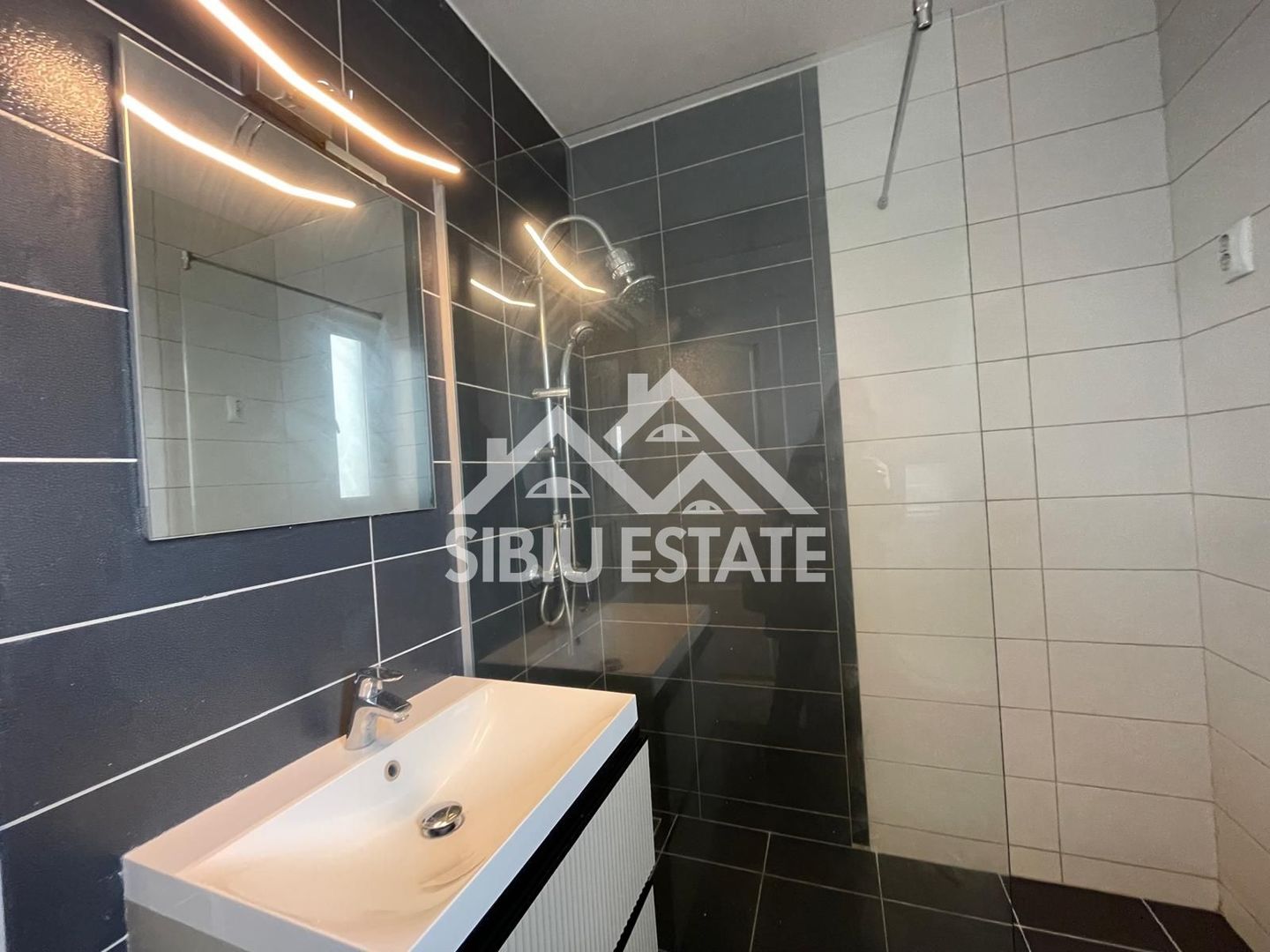 Apartament la Villa central 2 camere, parcare subterana Sibiu - Poză 8