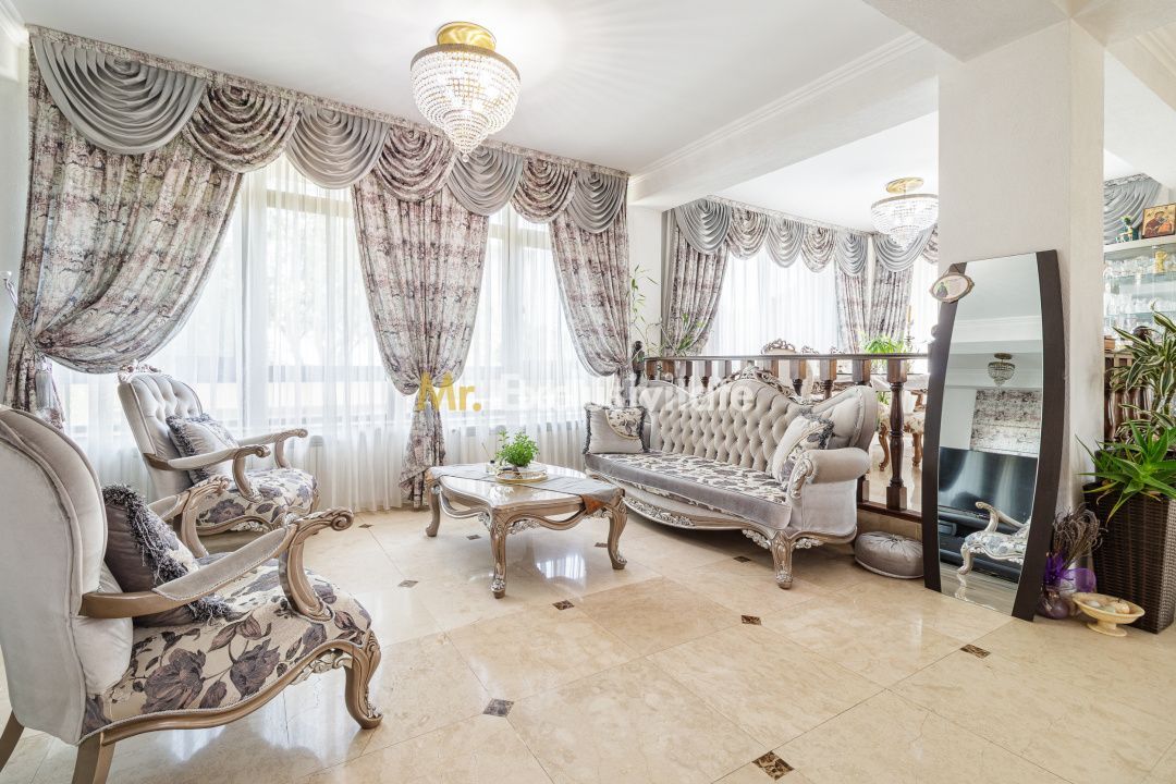 Vila impresionata 550mp util, 300mp teren - Poză 1