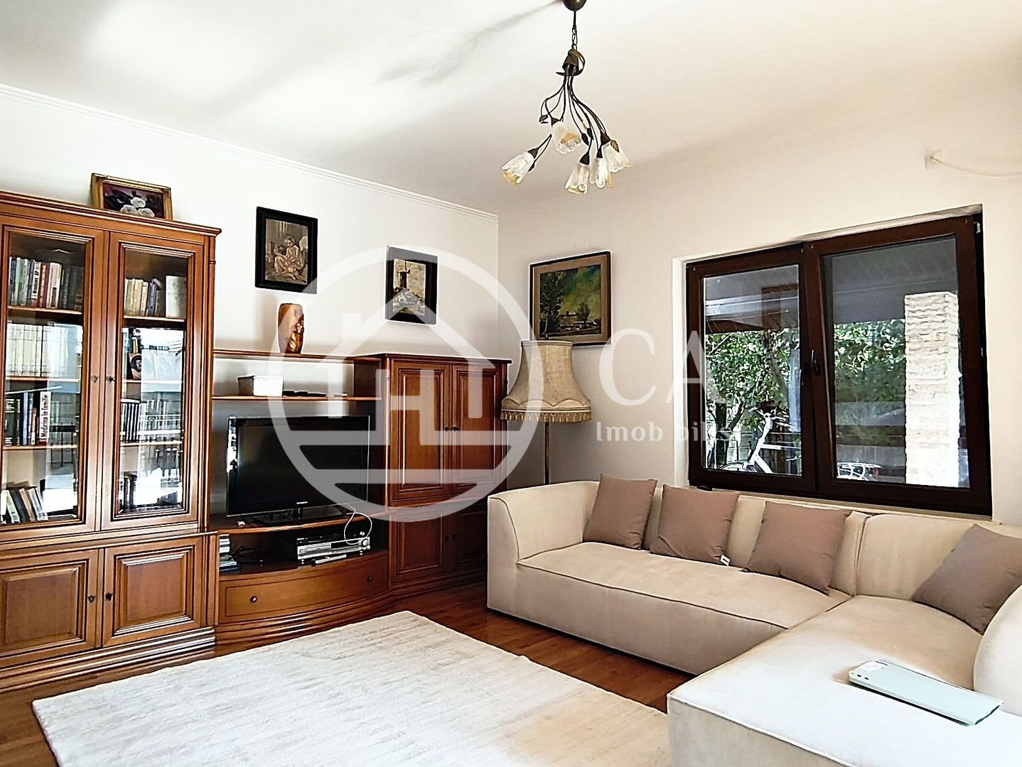 Casa de inchiriat cu 5 camere in cartier Viena, Oradea - Poză 3