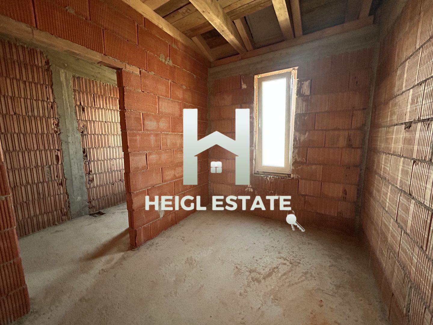 Duplex despartit prin camera tehnica Sacalaz - Poză 4