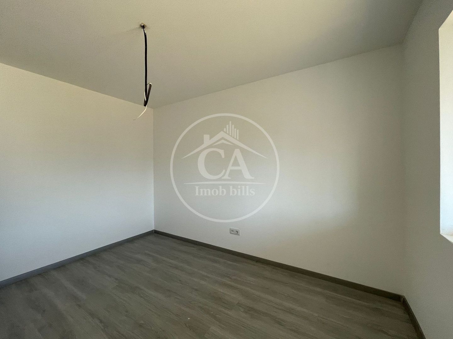 Casă de vânzare tip duplex cu 4 camere în Nojorid, Oradea. - Poză 8