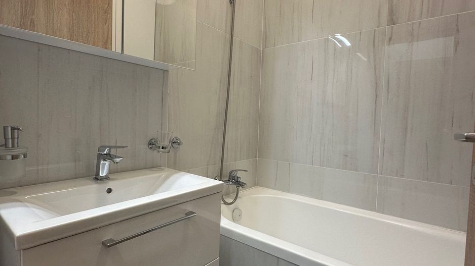 Apartament cu terasa mare zona Lipovei - intrare Dumbrăvița - Poză 23