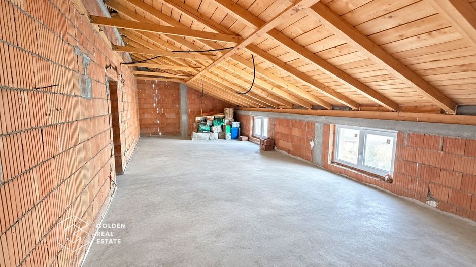 Casa cu 5 camere la rosu, nou construita, Sagu/ sau schimb cu apartament - Poză 12
