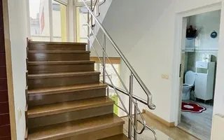 Casa deosebita cu 7 camere si piscina exterioara in cartierul Zorilor - Poză 12