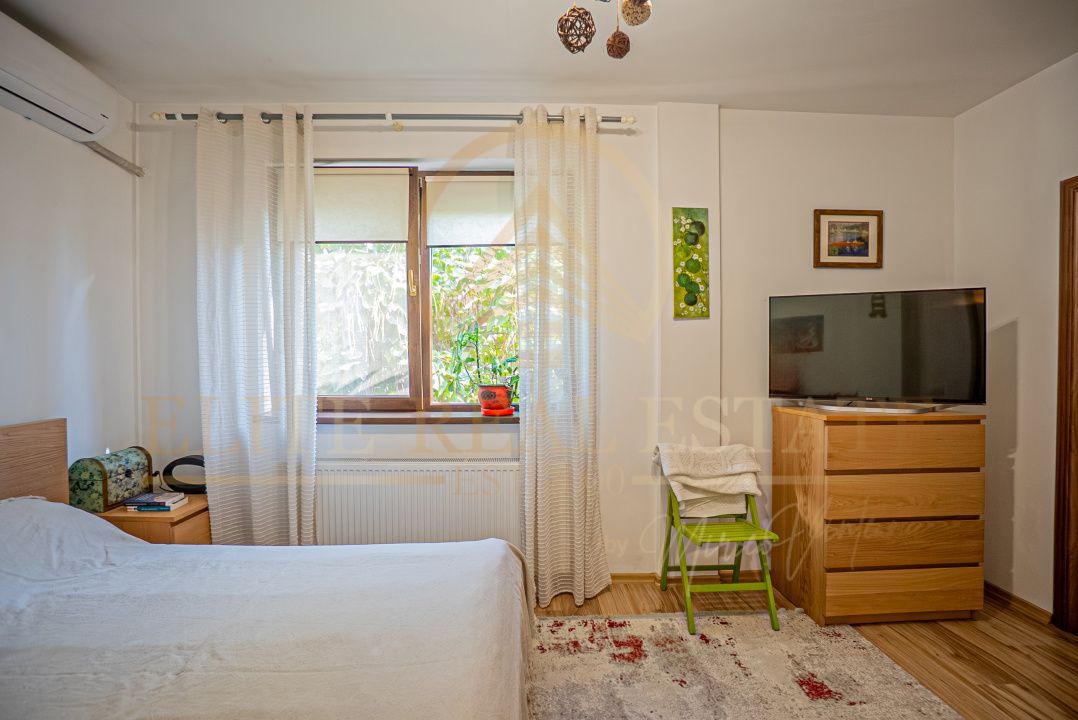 Viluta cocheta cu curte frumoasa in Mamaia Sat! - Poză 24