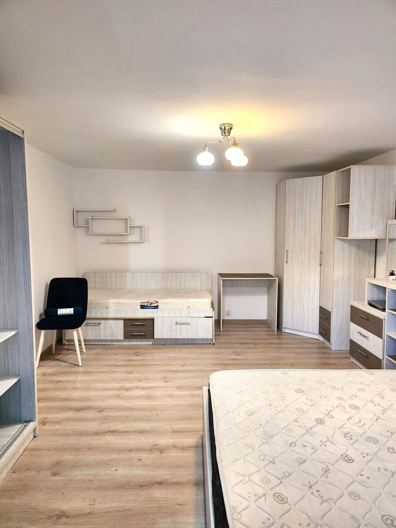 Vanzare Garsoniera Mall Vitan, Bloc Mixt Etaj 3 din 4, 41 mp, Ideală Investiție - Poză 2
