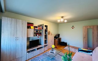 Apartament decomandat, cu 3 camere, 2 bai, 2 balcoane - Zona Strand - Poză 17
