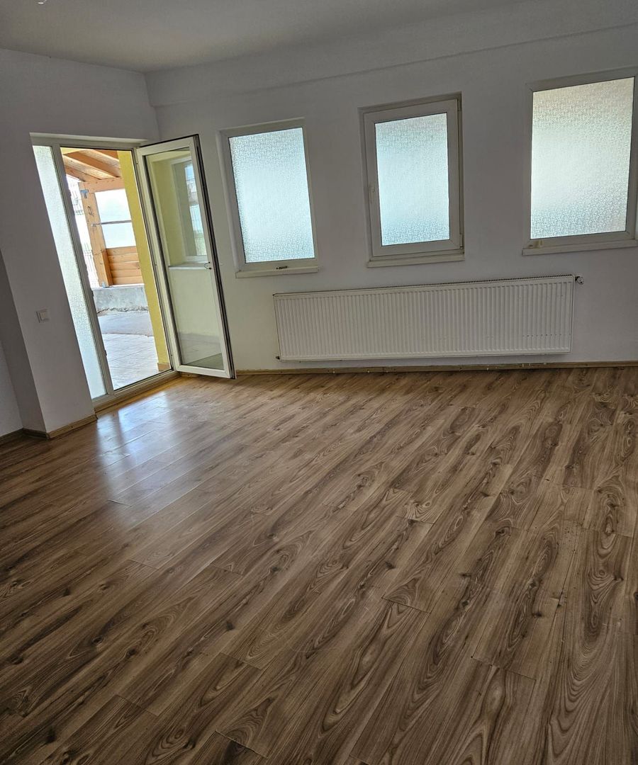 Vila,Parter+Etaj comuna Berceni 169000 eur - Poză 11