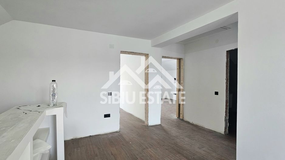 Casa noua gata de mutat, 4 dormitoare- Vandut - Poză 15