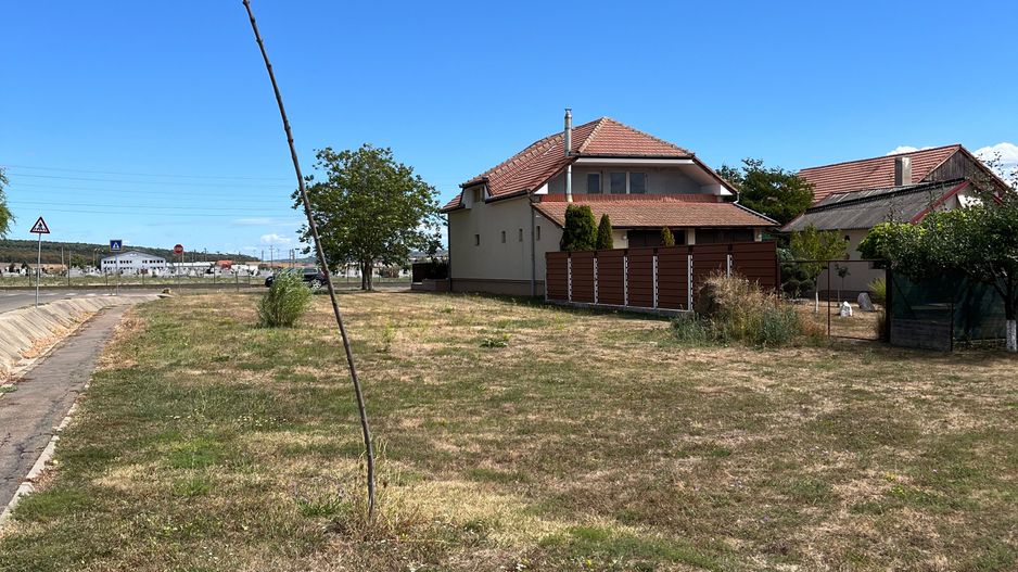 Teren intravilan de vanzare in Marghita – 800 mp, 2 fronturi stradale - Poză 4