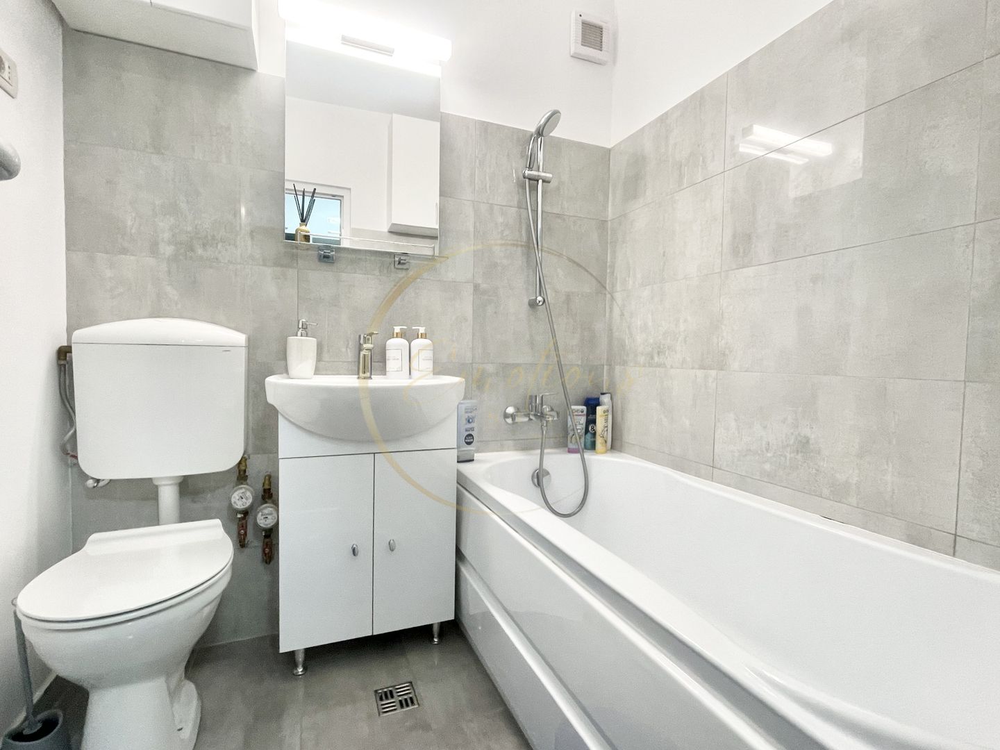 LUX | Apartament tip studio - Circumvalatiunii | Mc Donalds - Poză 9