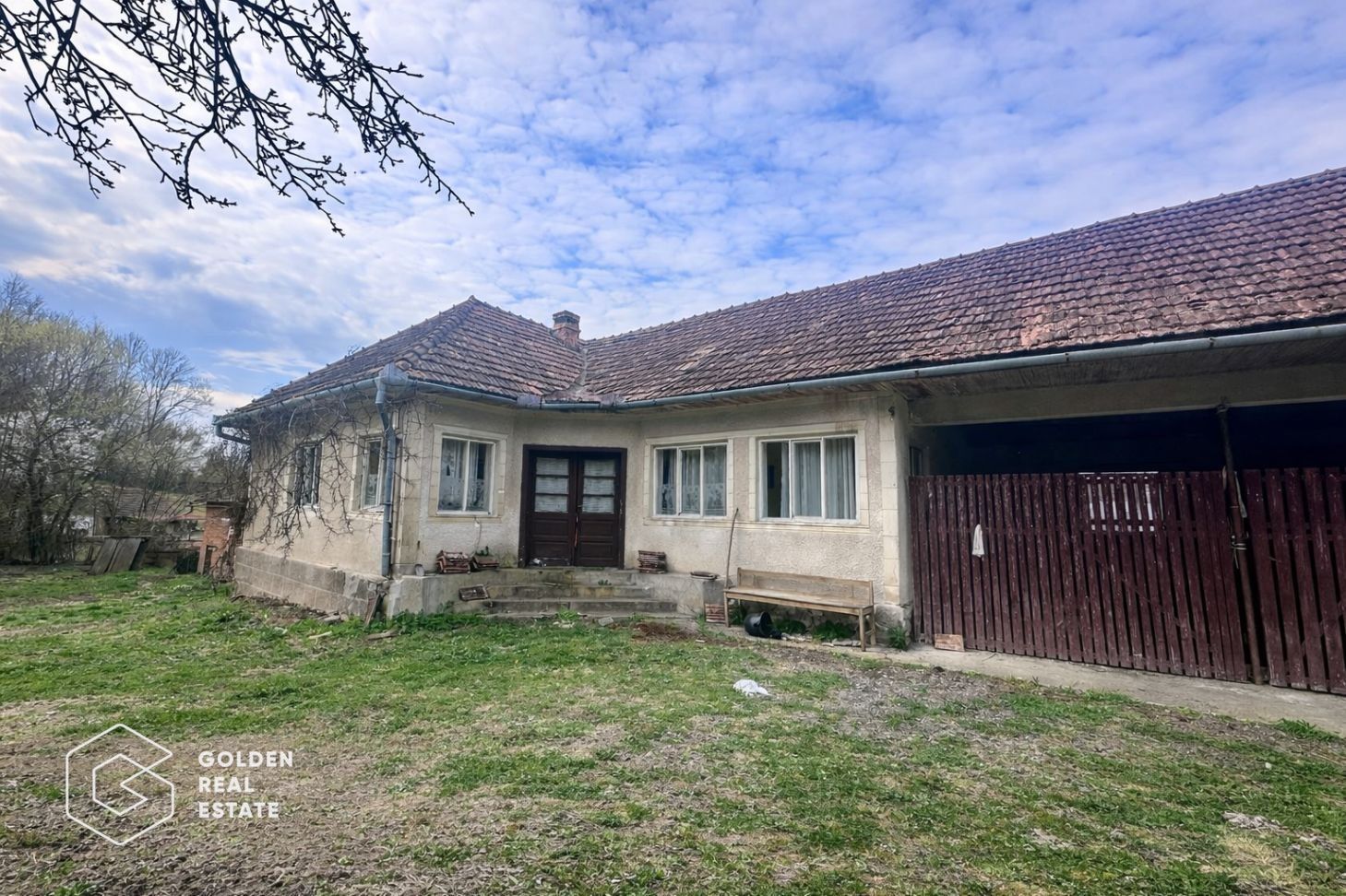 Casă cu teren generos 1.944 mp, Măgulicea, Vârfurile - Poză 4