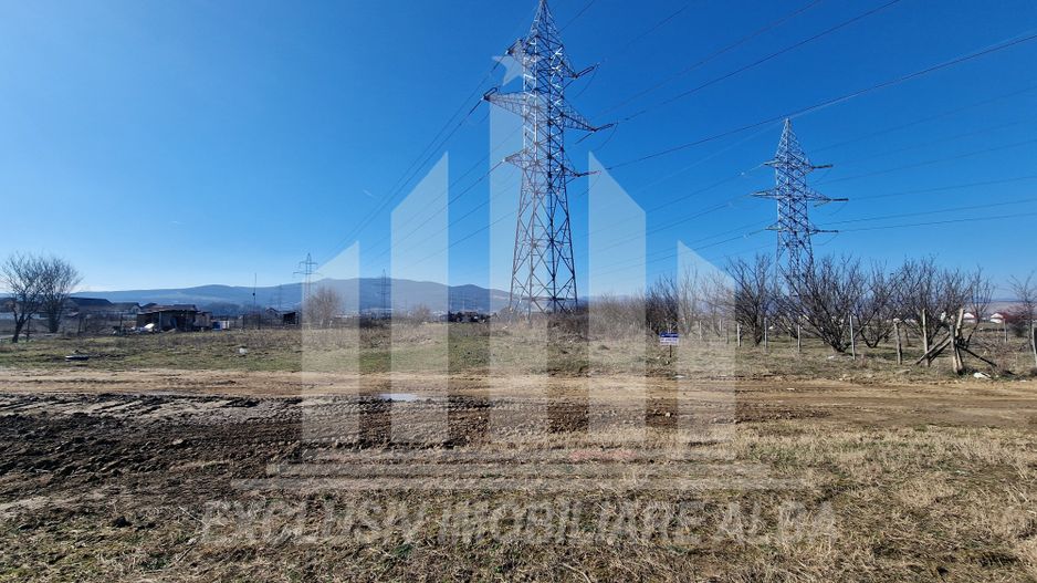 Teren intravilan | De vanzare | 3735 mp | 18 ml deschidere | Arex - Poză 4