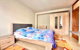 Apartament spatios 4 camere + parcare, pretabil ptr ERASMUS - Poză 11