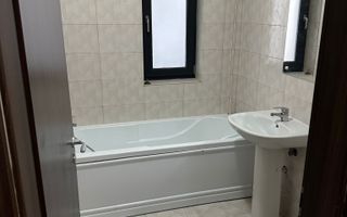 Apartament decomandat intr-o zona linistita! - Poză 10