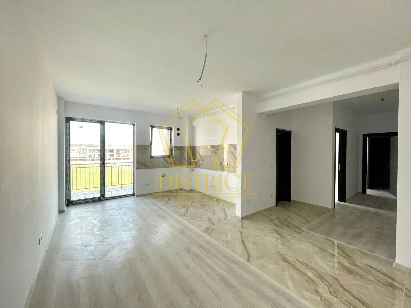 Apartament cu 3 camere si 2 bai | Braytim | ESO PETROL - Poză 1