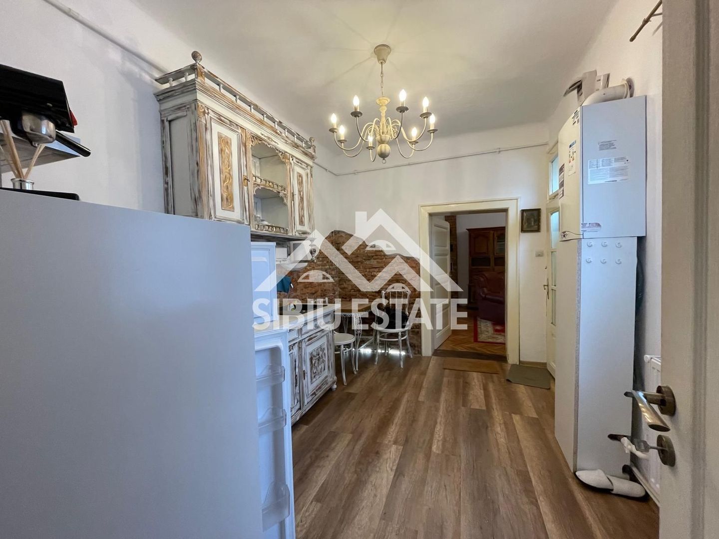 Apartament de vanzare cu 2 camere Zona- Centrul Istoric - Poză 4