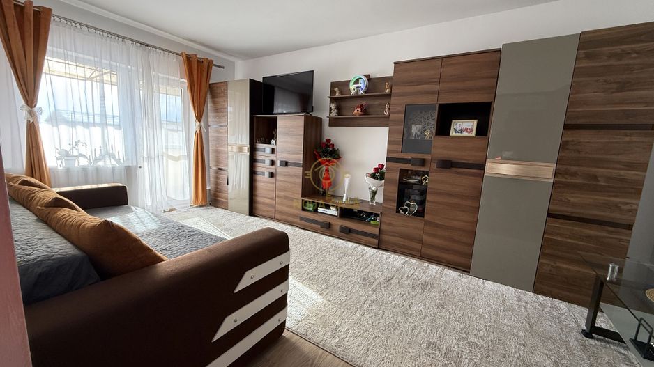 De vanzare Apartament Decomandat 3 Camere Zona Buna/Mobilat/Utilat - Poză 3
