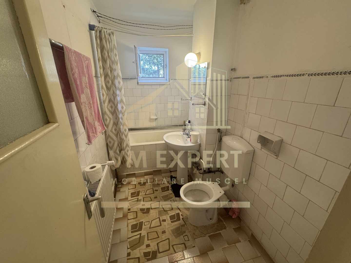 APARTAMENT 2 CAMERE ETAJ 2 CAMPULUNG - Poză 8