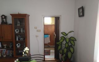 Casă cu teren generos în Andrei Mureșanu - Poză 4
