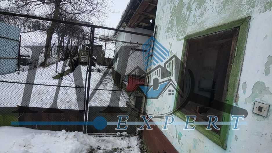 CASA TARANEASCA CU GRADINA DE VANZARE IN DAIA ROMANA - Poză 4