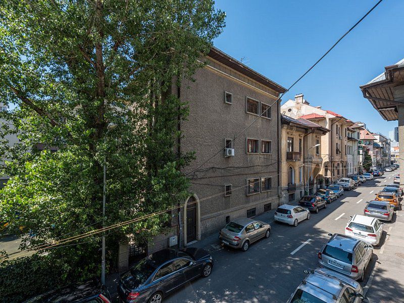 Etaj in vila ideal atelier, cabinet sau locuit, hub, activitati creative - Poză 28