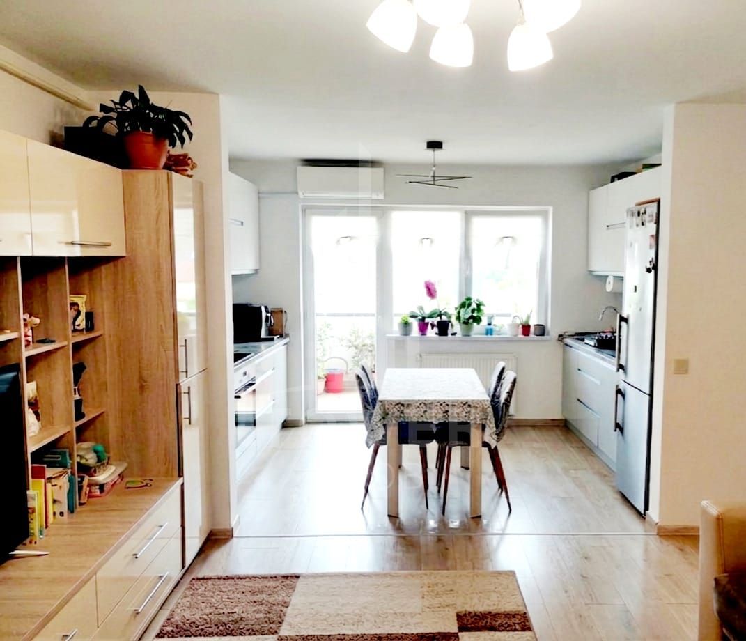 Apartament cu 3 camere de închiriat în zona Calea Surii Mici - Poză 1