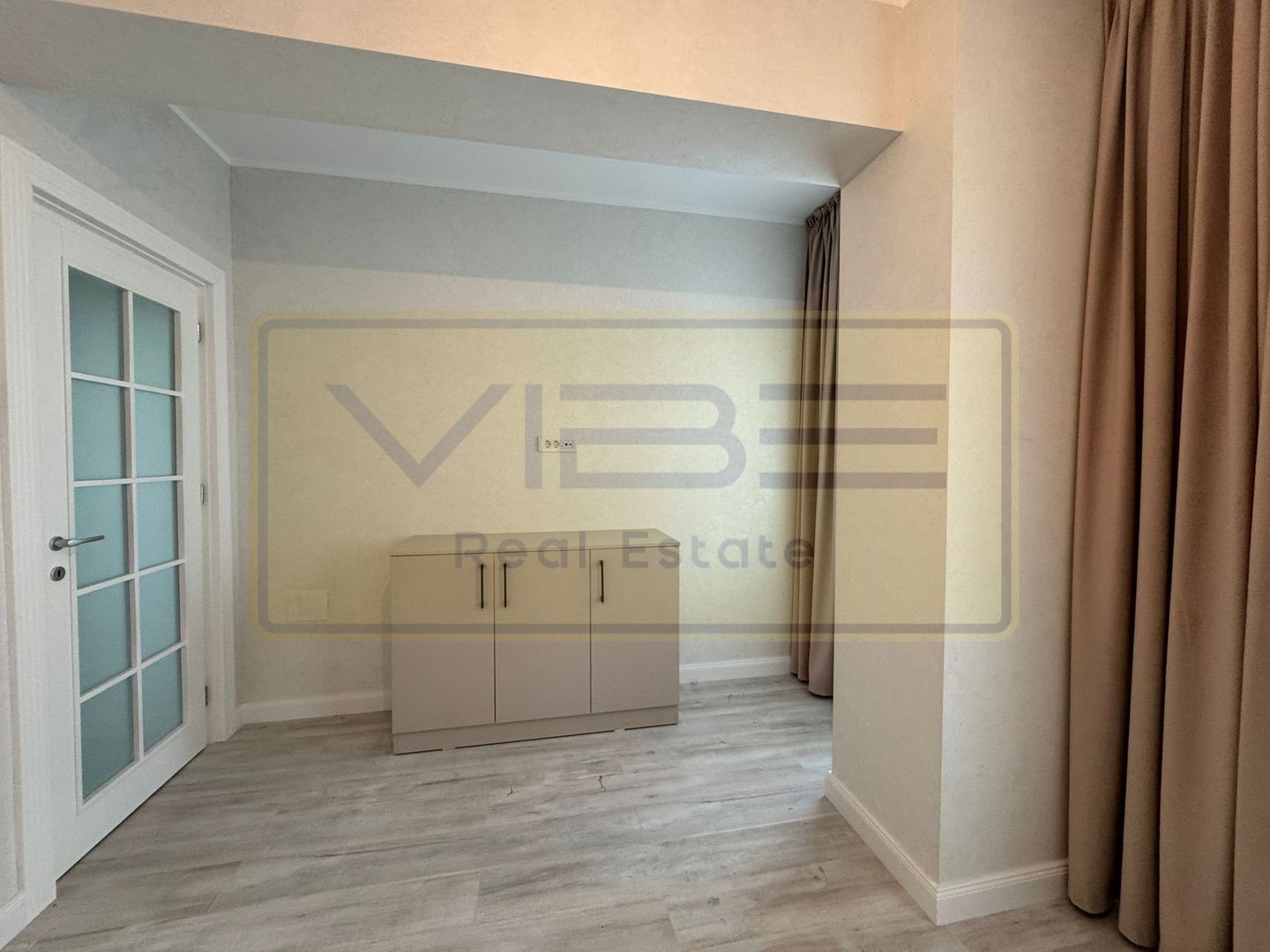 Apartament NOU 2 camere decomandat Royal Town - Poză 12