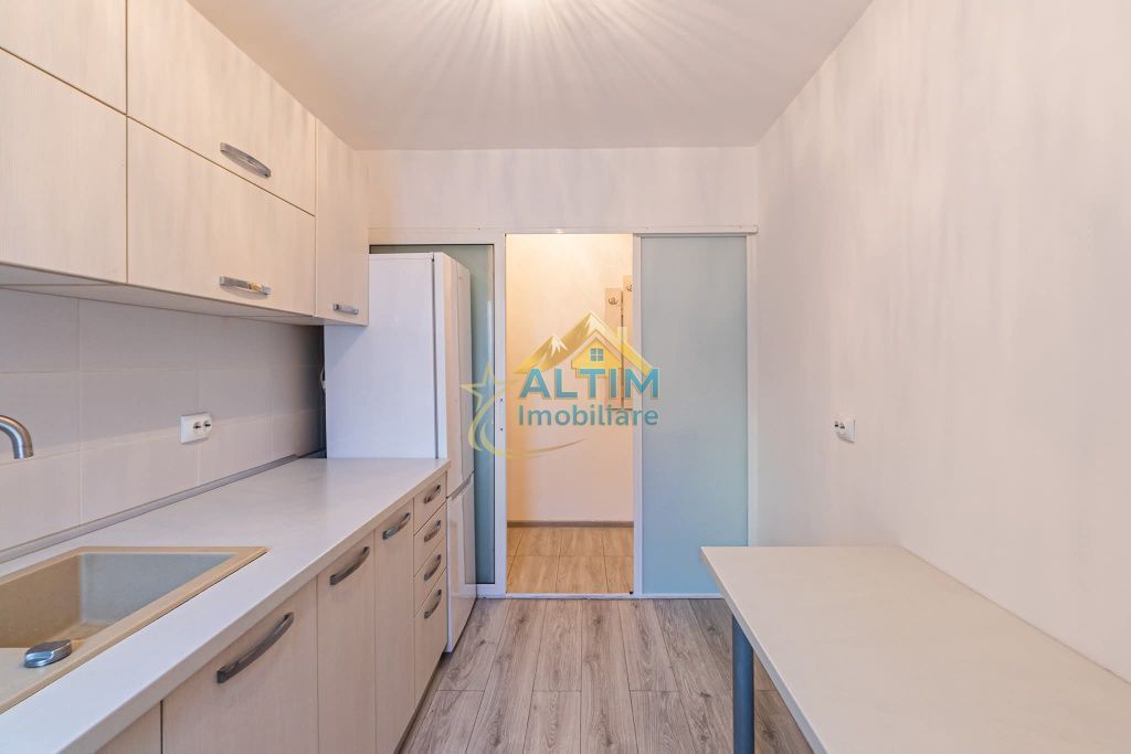 Apartament cu 2 camere, cartier Astra - Poză 4