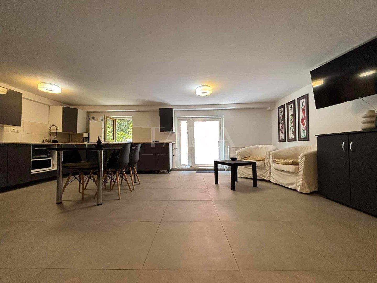 Apartament 3 camere, zona Câmpului, 80 mp, grădină și parcare proprie. - Poză 1