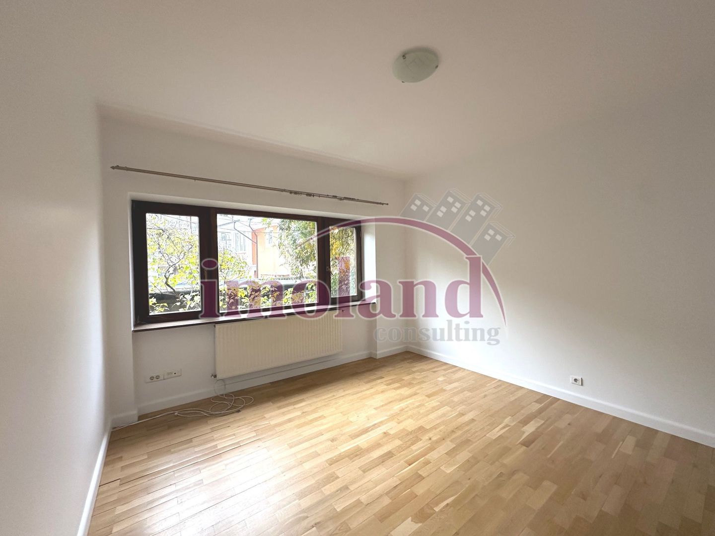 Vanzare Parter Inalt in Vila - Primaverii - Poză 3