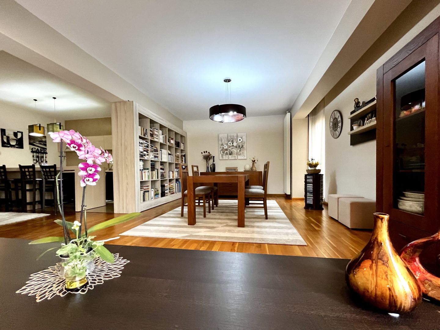 Casa spațioasă și primitoare cu garaj dublu, în Braytim – Soarelui - Poză 4