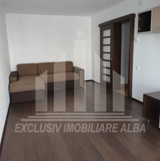 Apartament cu 2 camere de inchiriat, Cetate - Poză 1
