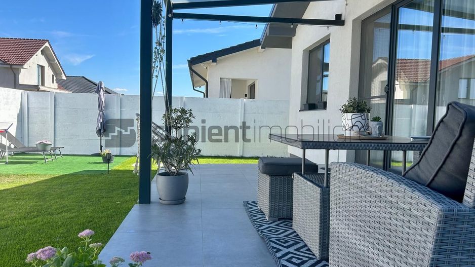 Casa zona  Viena Residence - Poză 8