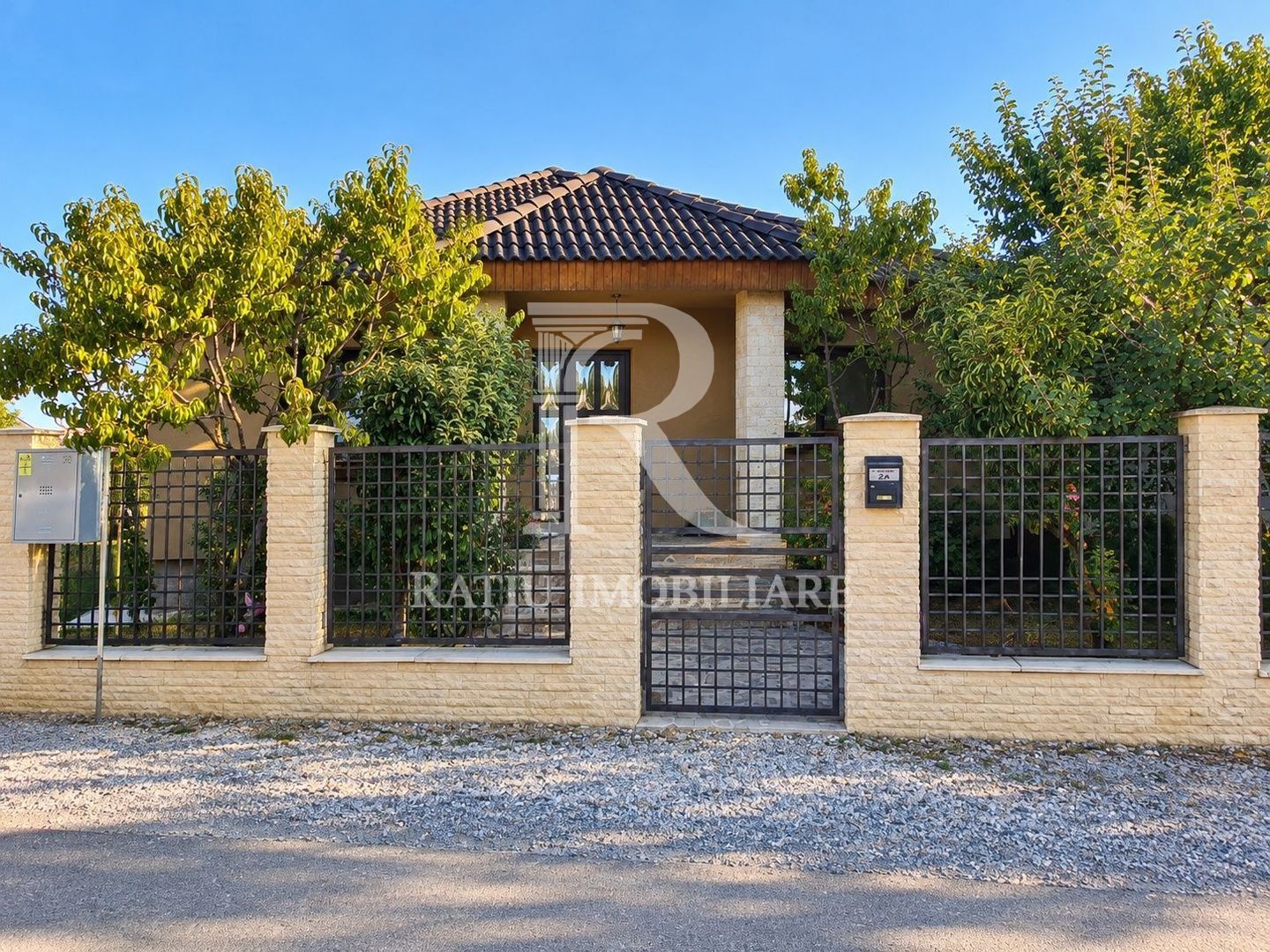 Casă cu 2 dormitoare și 300 mp teren | Sântandrei - Poză 1