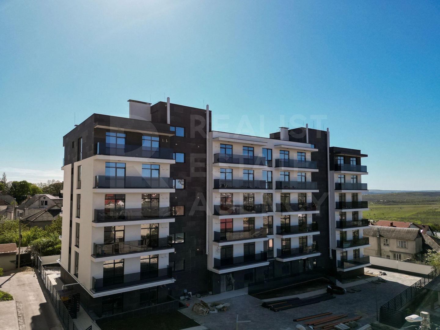 Vânzare apartament 2 dormitoare și living șos. Hîncești, Telecentru - Poză 2