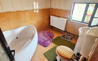 🏡 Casă spațioasă cu 9 camere în Strejnicu – pentru locuință, birouri - Poză 73