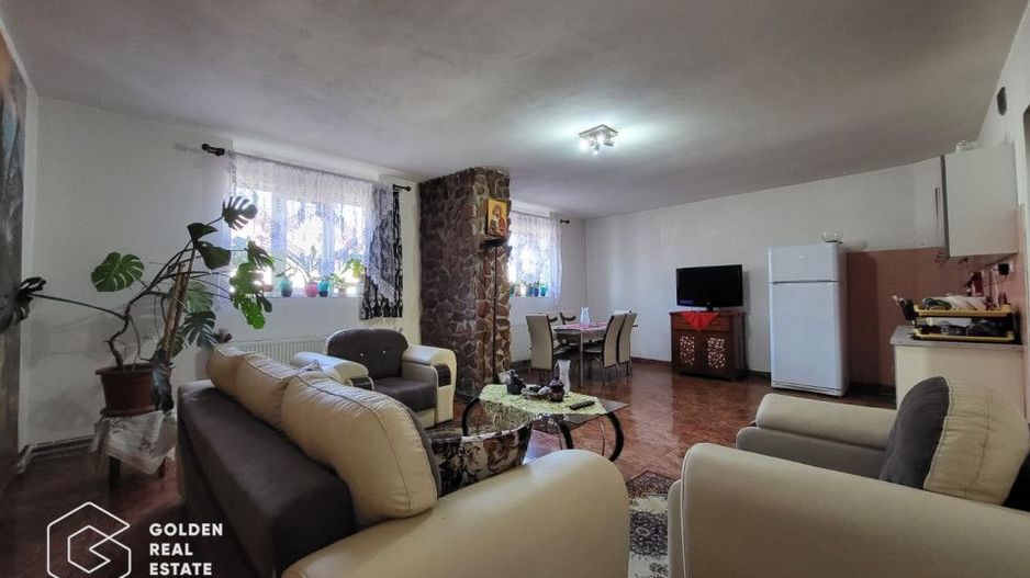 Casa cu teren de 842 mp, oras Lipova - Poză 9