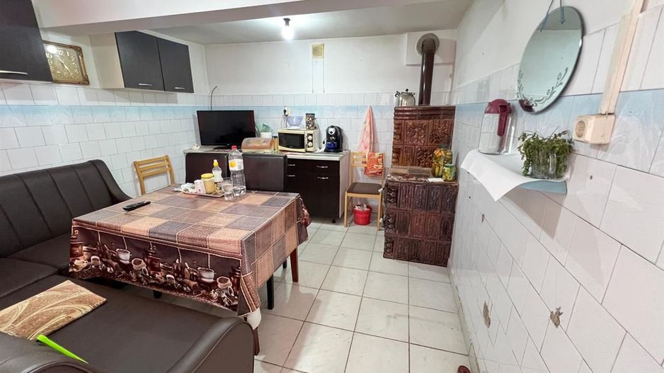 casa individuala Varias apa centrala pe gaz canalizare 1500mp - Poză 8