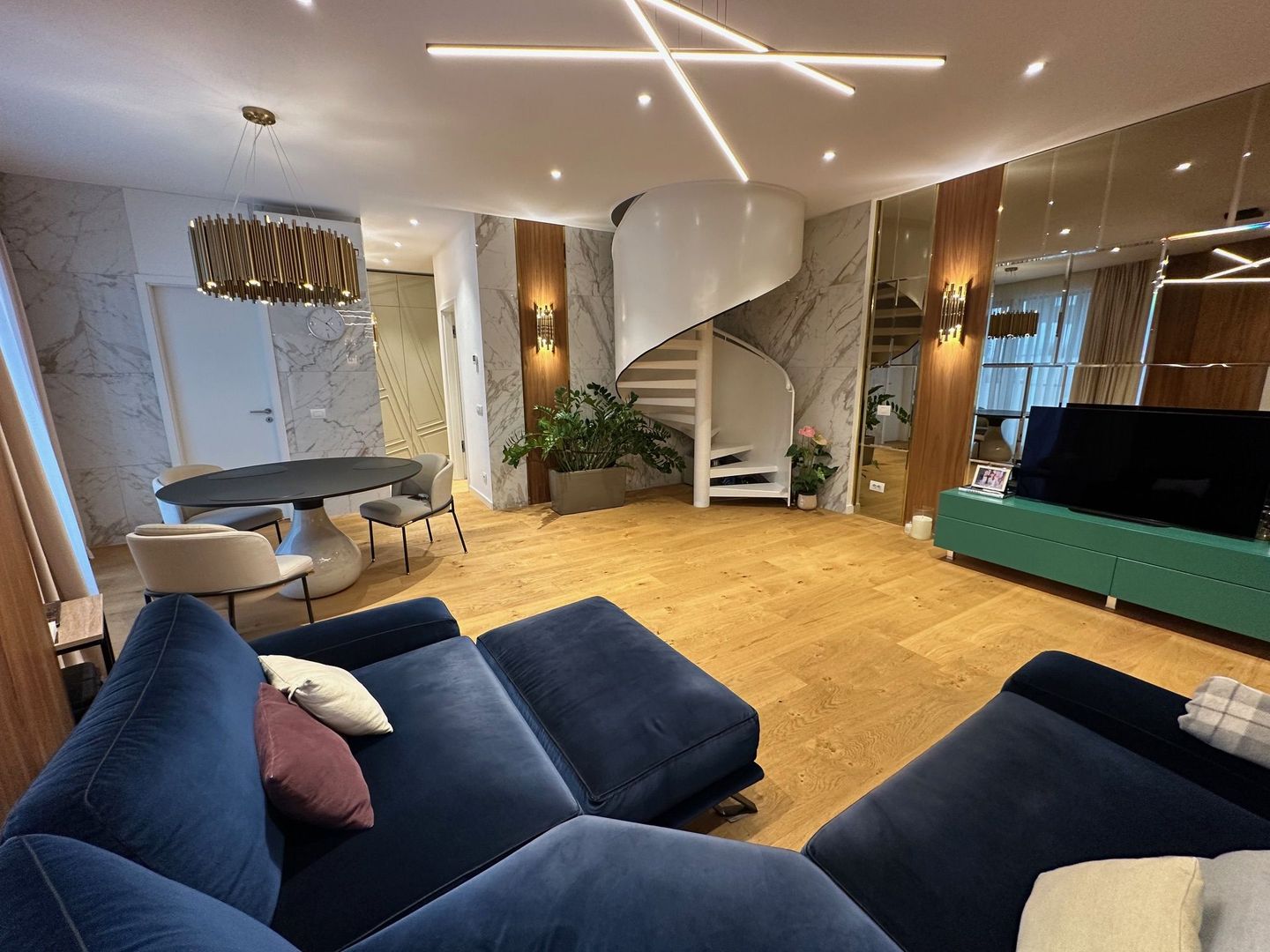 Apartament pe 2 niveluri - Poză 4