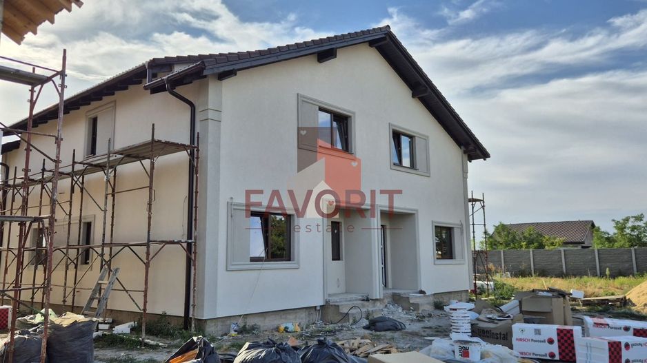 Duplex de vanzare | Zona Lidl 2 | Pozitie excelenta, la asfalt | Utilitati - Poză 1