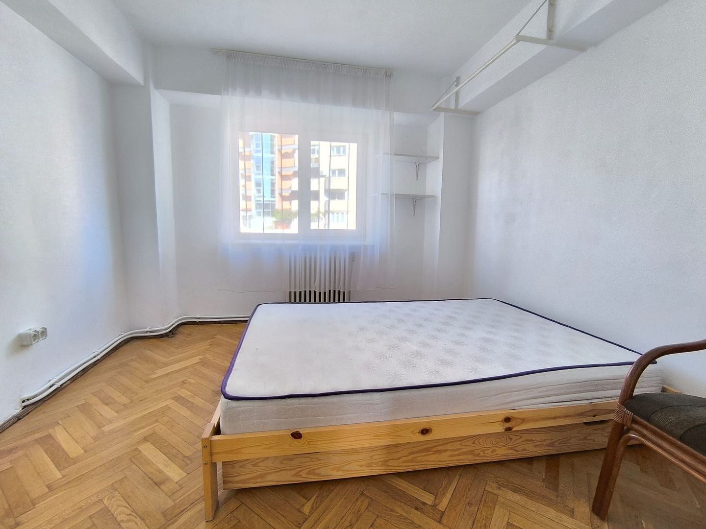 Inchiriere 4 camere Cipariu Centru - Poză 4
