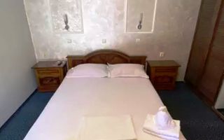 Pensiune cu 18 camere in centrul Brasovului - Poză 11